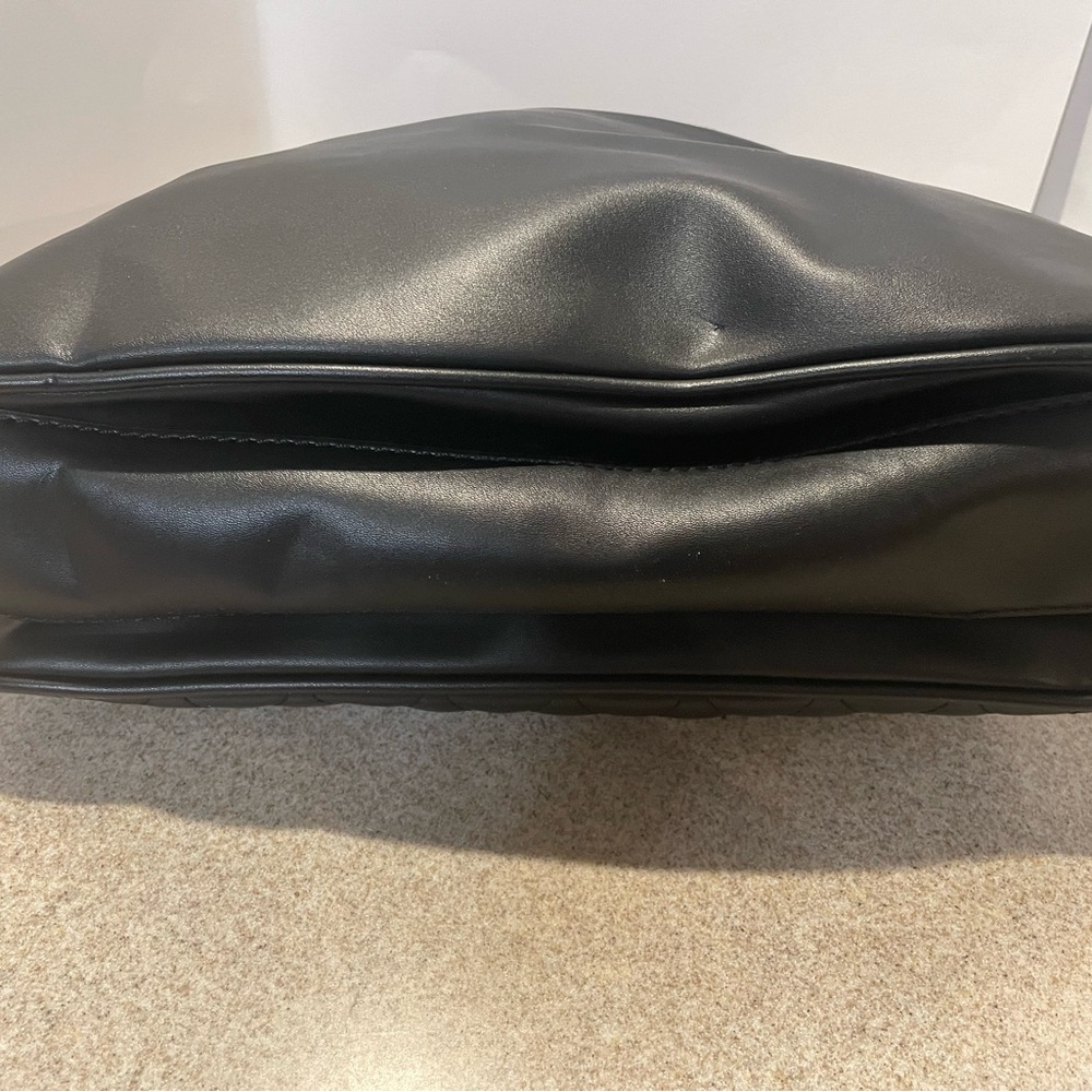 Guess Quilted Black Shoulder Bag - Picture 8 of 14